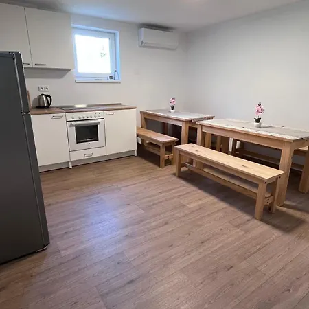 Apartment Vinarstvi Zalesak *