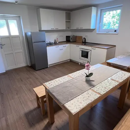 Apartment Vinarstvi Zalesak
